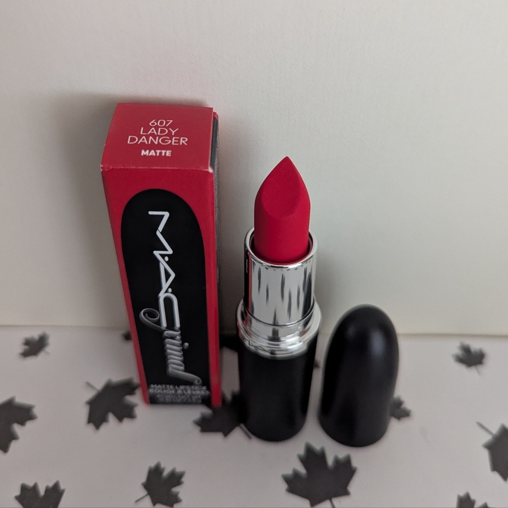MAC MACximal Matte Lipstick - 607 Lady Danger
